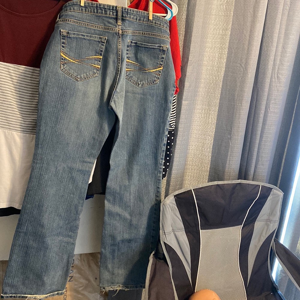 Jeans - Picture 2 of 2